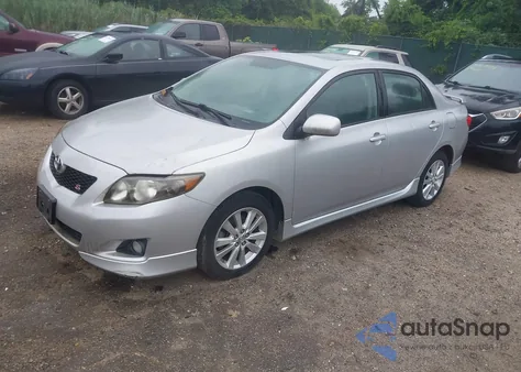 2010 Toyota Corolla S из США, поврежденный, VIN 2T1BU4EE7AC366585